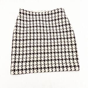 WHBM Patterned Houndstooth Skirt Size 00
